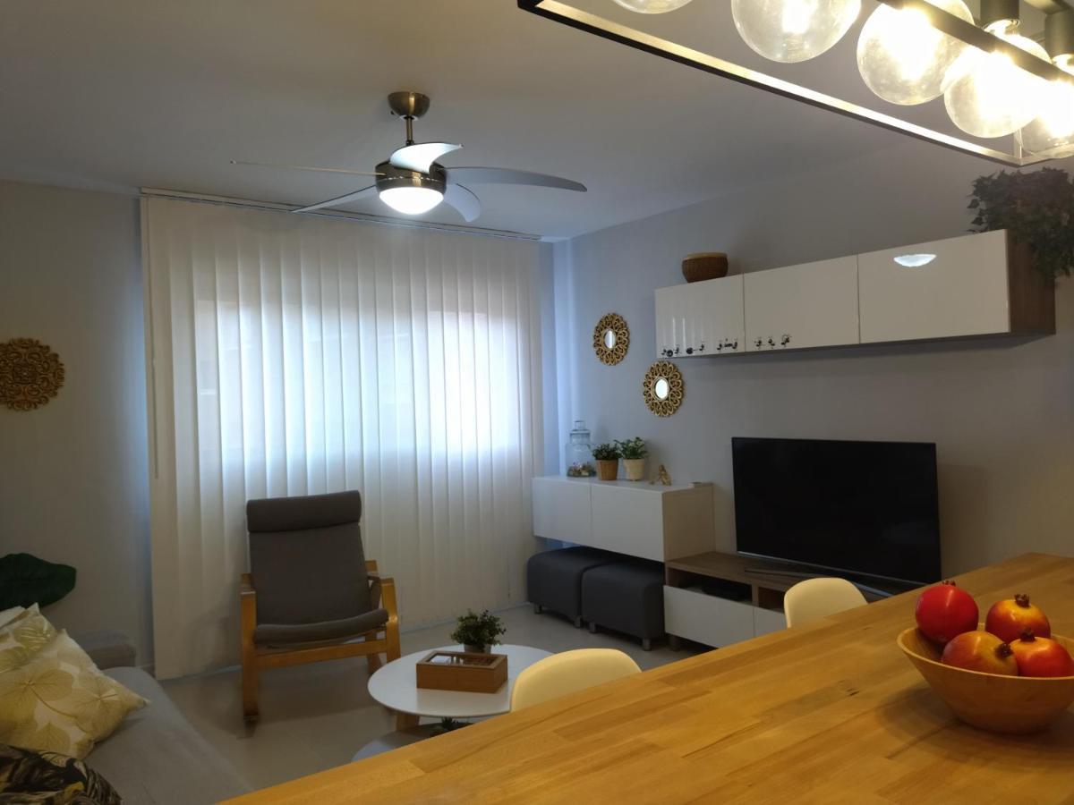 Carme Apartman Hospitalet De L'Infant Kültér fotó